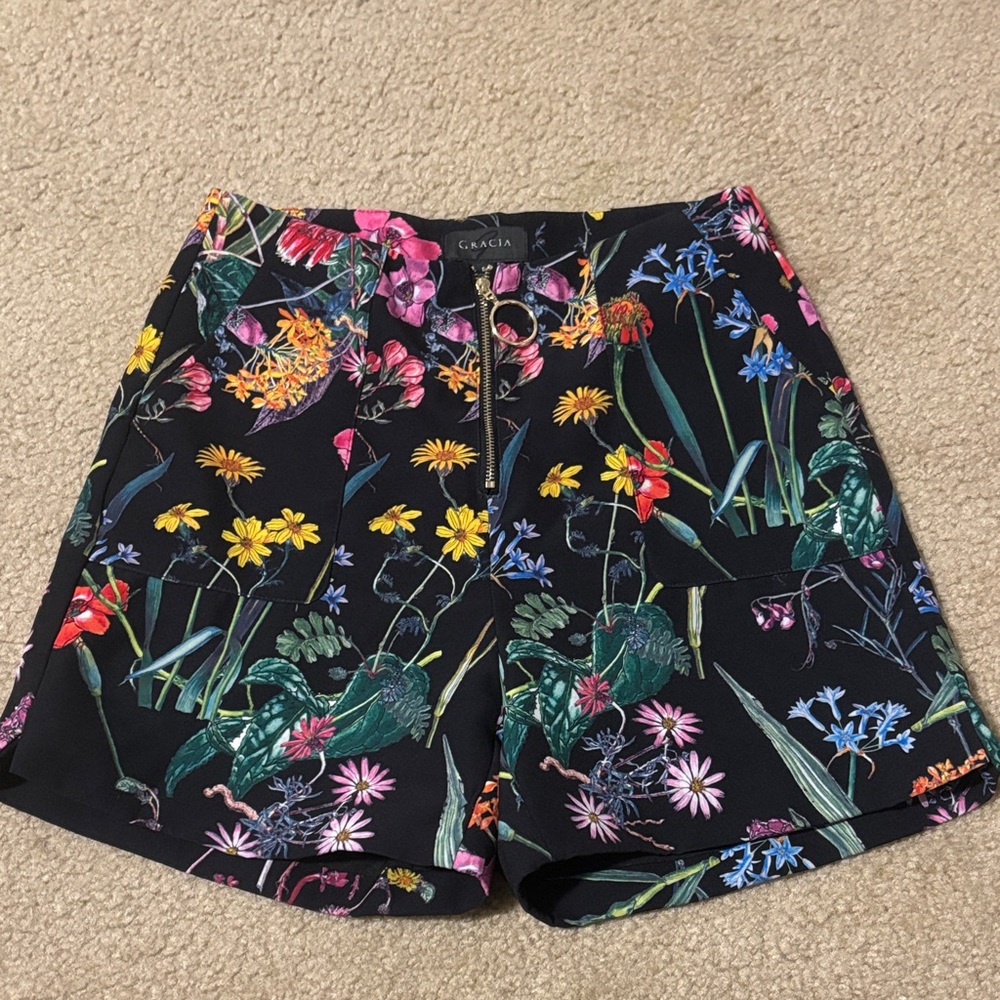 Gracia Black Multicolor Floral Men's Shorts
